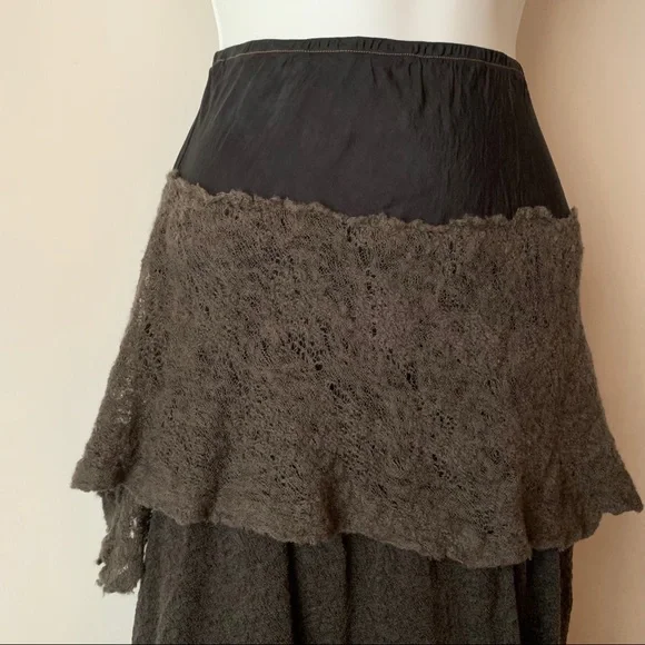 ✖️SOLD✖️Robin Kaplan 100% Silk Boho Tiered Skirt - Picture 2 of 9